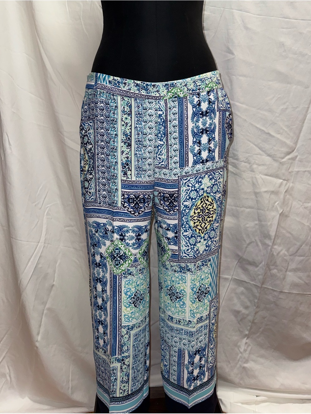 Chico’s Women’s Blue patchwork pattern Print Wide-Leg Pants